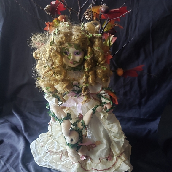OOAK Porcelain Doll with lights - Picture 3 of 4